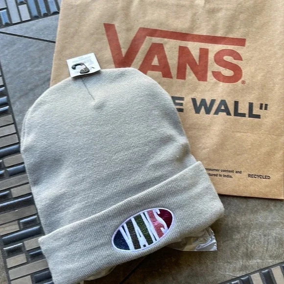 Vans WM Breakin Curf Grey Beanie Skateboarding Hat Women & Men VN0A5GUV85T - Picture 11 of 16